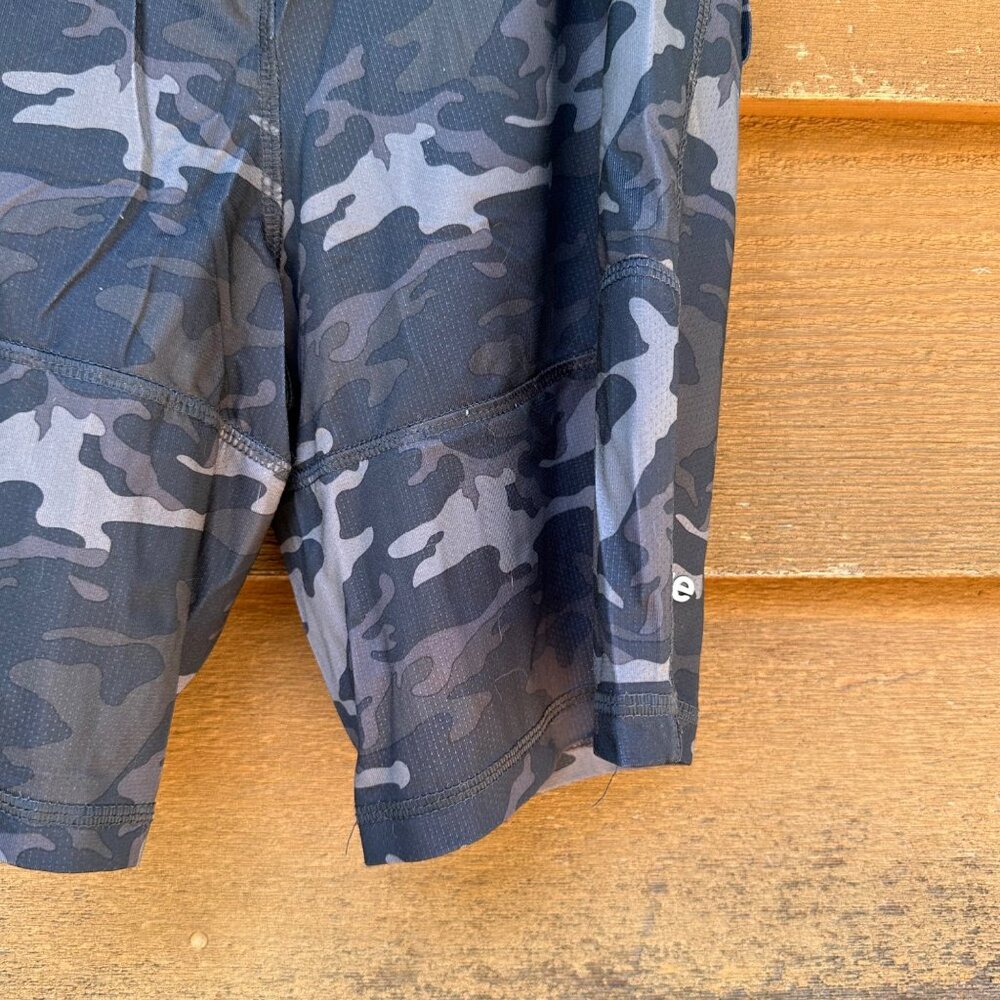 Mitre Boys Black Camo Basketball Shorts M 10/12 With USA Flag Graphic & Elastic - Picture 9 of 9